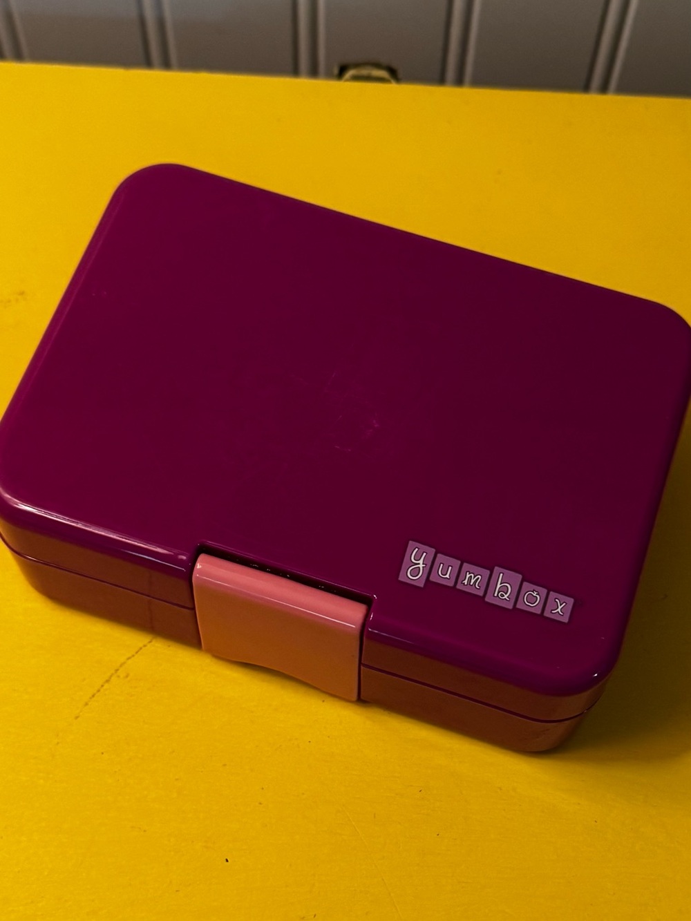 Yumbox Compact Lunch Box - Plum with Pink Accent
